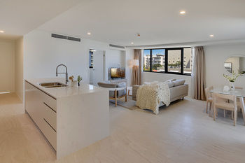 Breeze Mooloolaba - Lismore Accommodation 7