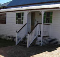 A Pine Cottage - Lismore Accommodation