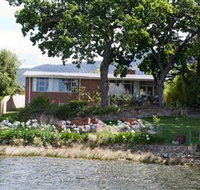 Waterside Accommodation - Derwent Hideaway - Lismore Accommodation