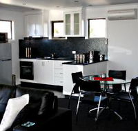 Rosie's Cottage and Town House - Lismore Accommodation