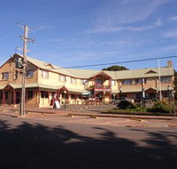 Parer's King Island Hotel - Lismore Accommodation