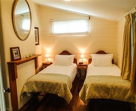 Lambert Cottage Accommodation - Lismore Accommodation 4