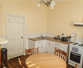 Lambert Cottage Accommodation - Lismore Accommodation 5