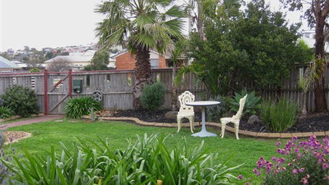 Bells By The Beach Holiday House Ocean Grove - Lismore Accommodation 6