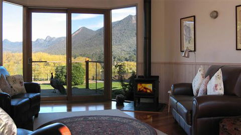 Cathedral Valley Farm - Lismore Accommodation 0