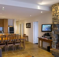 Alpine Woodsmoke Apartments - Lismore Accommodation