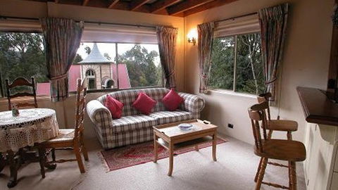 Camelot Tower And Penthouse - Lismore Accommodation 1