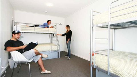 The Island Accommodation - Phillip Island YHA - Lismore Accommodation 6