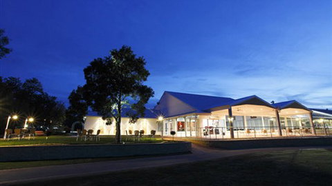 Yarrawonga Mulwala Golf Club Resort - Lismore Accommodation 2