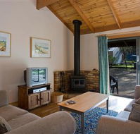 Surf Coast Cabins in Aireys Inlet - Lismore Accommodation