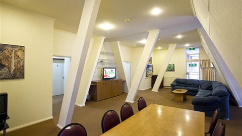Alpha Ski Lodge - Lismore Accommodation 1
