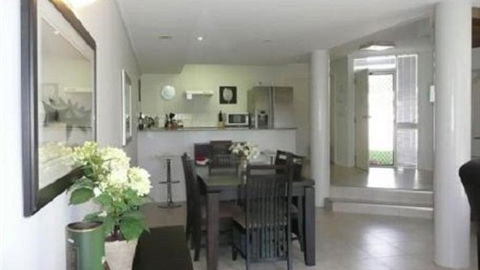 Waterfront Villa Tarni 14 - Lismore Accommodation 1