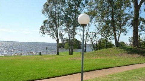 Waterfront Villa Tarni 14 - Lismore Accommodation 0