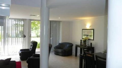 Waterfront Villa Tarni 14 - Lismore Accommodation 5