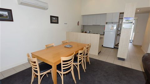 Murray Grange Villa Eight - Lismore Accommodation 0