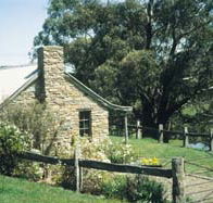 Adelaide Hills Country Cottages - Gum Tree Cottage - Lismore Accommodation