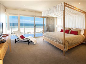 Adelaide Luxury Beach House - Lismore Accommodation 1