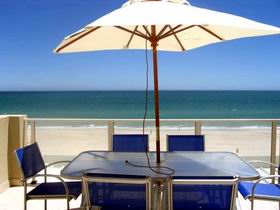 Adelaide Luxury Beach House - Lismore Accommodation 0