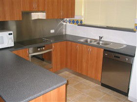 Castaway At Port Elliot - Lismore Accommodation 4