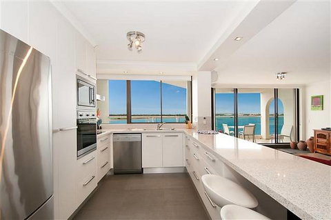 Beaconlea Tower Apartments - Lismore Accommodation 0