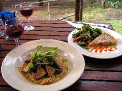 Blue Poles Cafe, Gallery & B&B - Lismore Accommodation 3