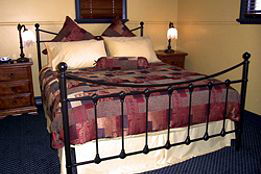 Church House B&B Gundagai - Lismore Accommodation 3