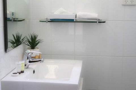 Cowra Motor Inn - Lismore Accommodation 3