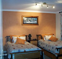 Elm Cottage - Tumut - Lismore Accommodation