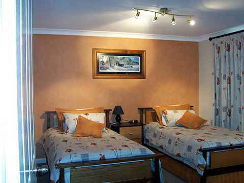 Elm Cottage - Tumut - Lismore Accommodation 0