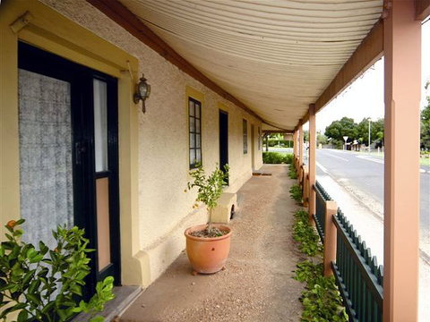Goat Square Cottages - Lismore Accommodation 1