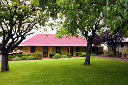 Goat Square Cottages - Lismore Accommodation 5