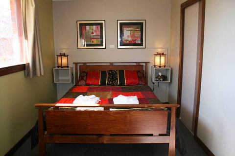 Golden Embers Apartments And B & B - Lismore Accommodation 0