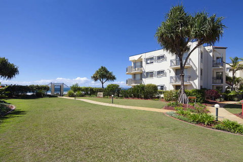 Golden Riviera Beach Resort - Lismore Accommodation 1