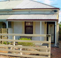 Harriett's Cottage Accommodation Clyde's Cottage - Lismore Accommodation