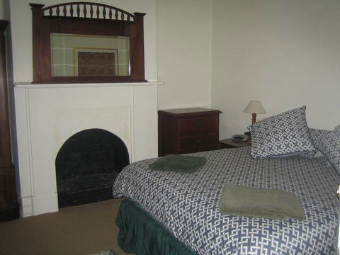 Limestone View (Naracoorte Cottages) - Lismore Accommodation 1