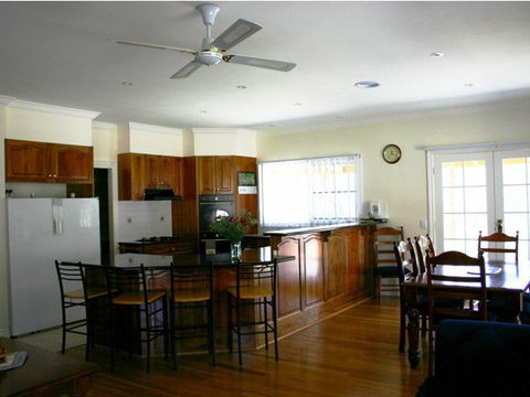 Murrindindi Executive Retreat - Lismore Accommodation 2