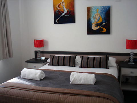 Oakey Motor Inn - Lismore Accommodation 0