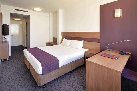 Quality Hotel Ambassador Perth - Lismore Accommodation 3