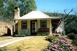 Price Morris Cottage - Lismore Accommodation 0