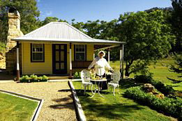 Price Morris Cottage - Lismore Accommodation 1