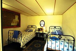 Price Morris Cottage - Lismore Accommodation 3