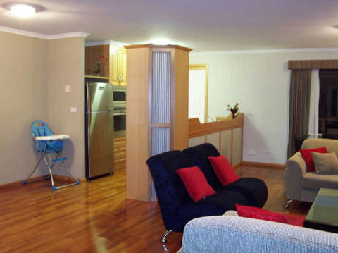 Redbill's Retreat - Lismore Accommodation 2