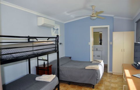 Daly Waters Historic Pub - Lismore Accommodation 9