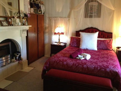 Tenterfield Luxury Historic C1895 Cottage - Lismore Accommodation 1
