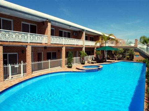 Hermitage Campbelltown - Lismore Accommodation 5