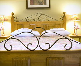 Balingup Rose Bed And Breakfast - Lismore Accommodation 0