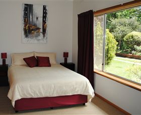 Acacia Park Farm House - Lismore Accommodation 2