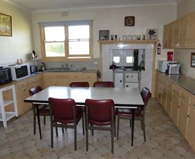 Acacia Park Farm House - Lismore Accommodation 5