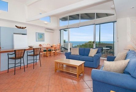 Aqua Promenade Beachfront Apartments - Lismore Accommodation 2