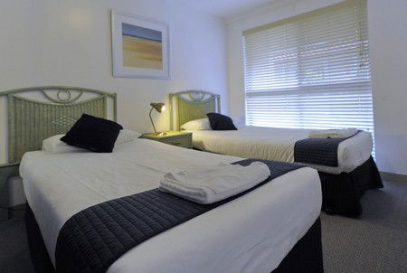 Nelson Bay Breeze Resort - Lismore Accommodation 1